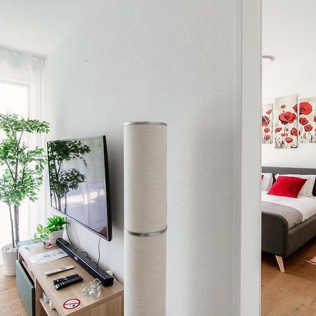 Linda Terrace By Quokka 360 - Modern One-Bedroom Flat With Sun Terrace Locarno Exterior foto